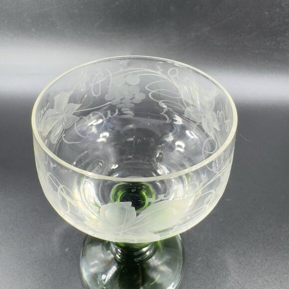 Vintage German Roemer Goblet Etched Beehive Manganese 365nm Green UV Glow Cup - Picture 10 of 13